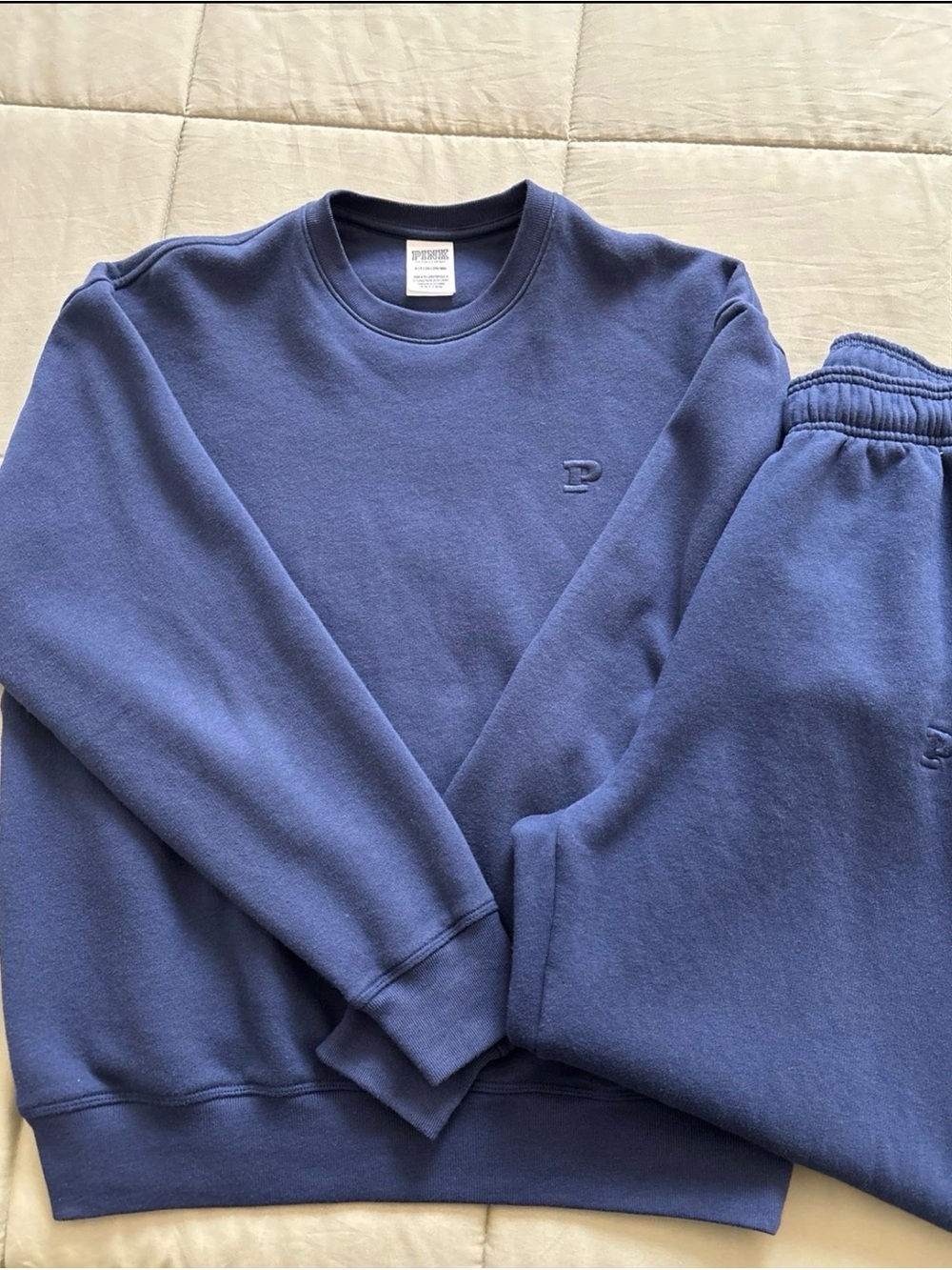 VS PINK Pullover Crewneck and Sweatpants - Picture 3 of 6